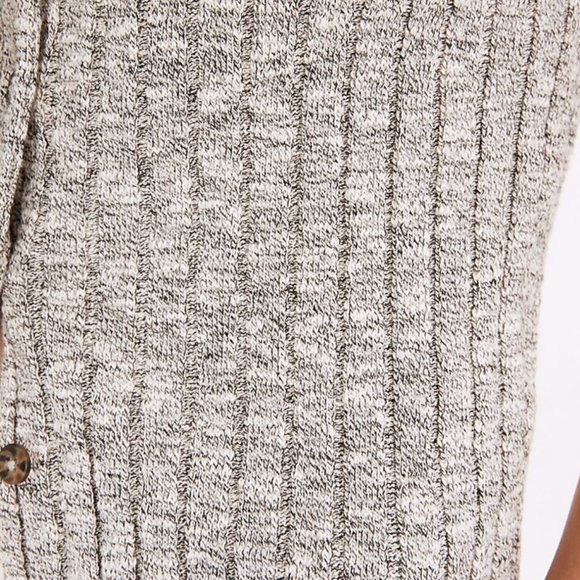 Madewell Glencrest Button-Front Sweater Tee - Size Medium - NWT - Picture 4 of 6